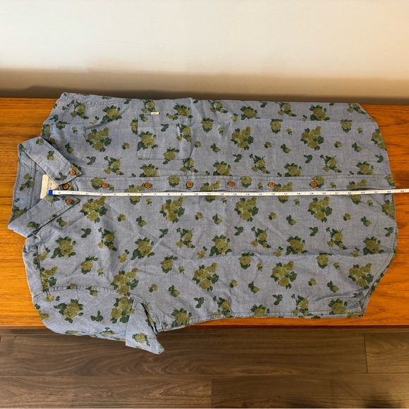 Obey Short Sleeve Button Down - Picture 4 of 4